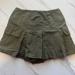 Women's Pleated Cargo Skort